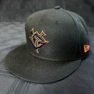 NEW ERA 59FIFTY Fitted Cap Yomiuri Giants Black x Black/Orange Cap 2024 - Size 7